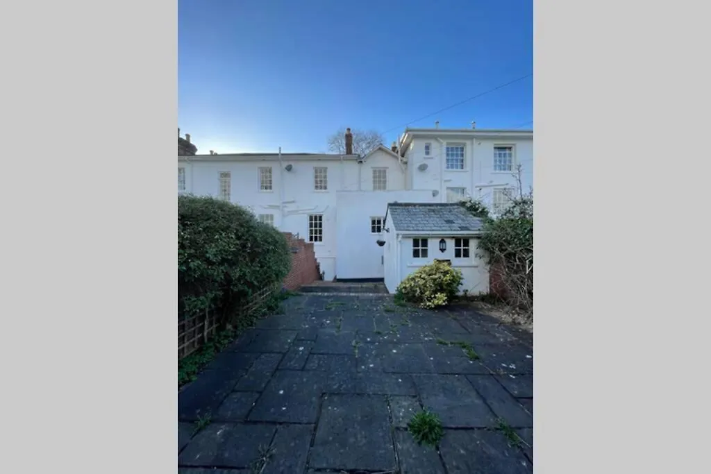 Nomihomes-Otis House-Free Parking X 2-Central -10Ppl Exeter Holiday home