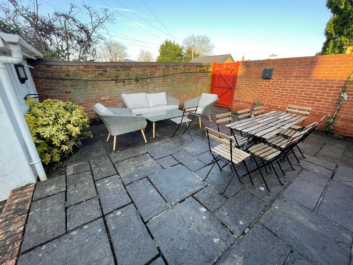 Nomihomes-Otis House-Free Parking X 2-Central -10Ppl Exeter Holiday home